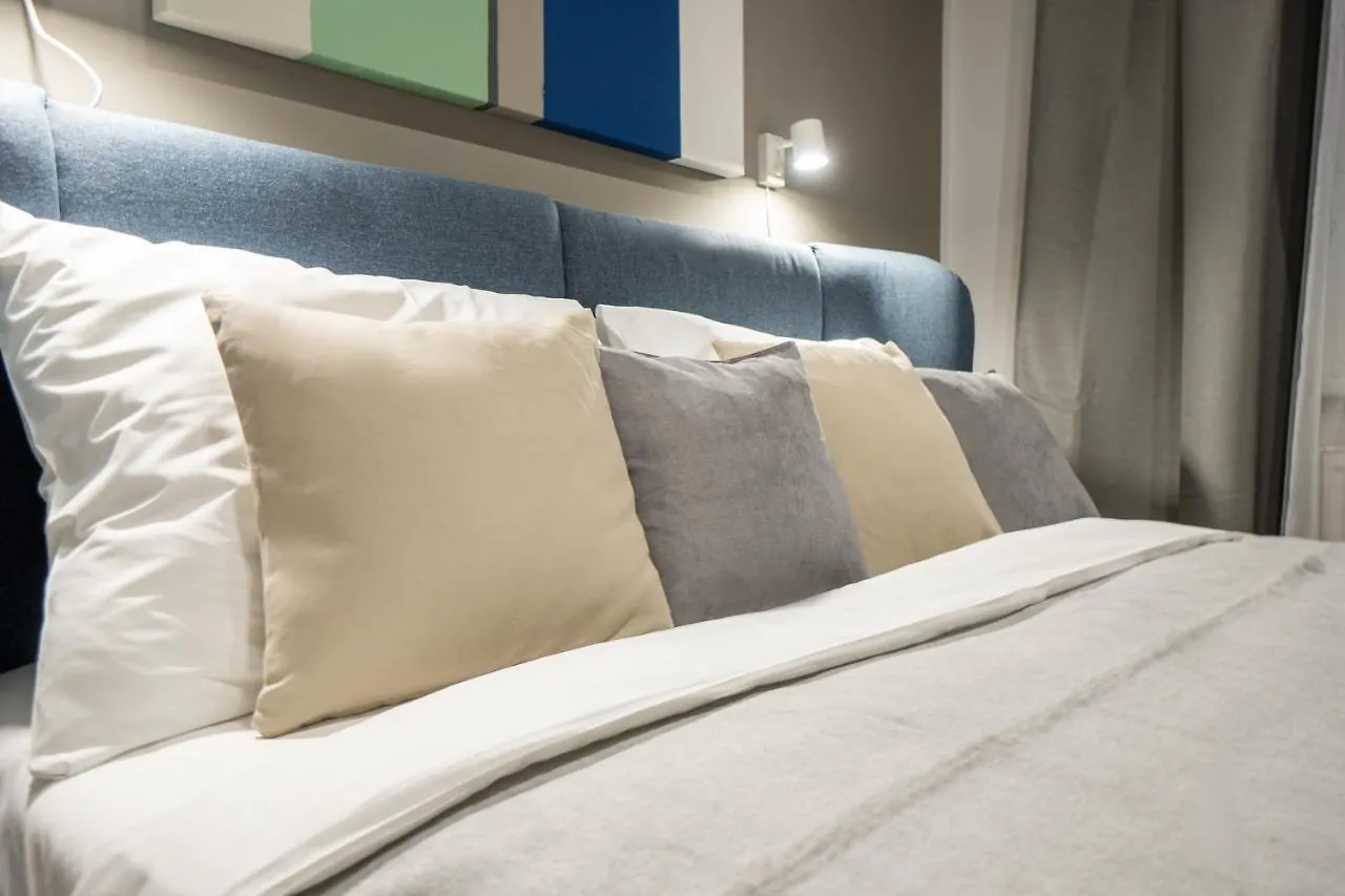 Spacious Cosy Apartment With A Balcony And A King-Size Bed 15 Minutes Away From Stephansdom فيينا