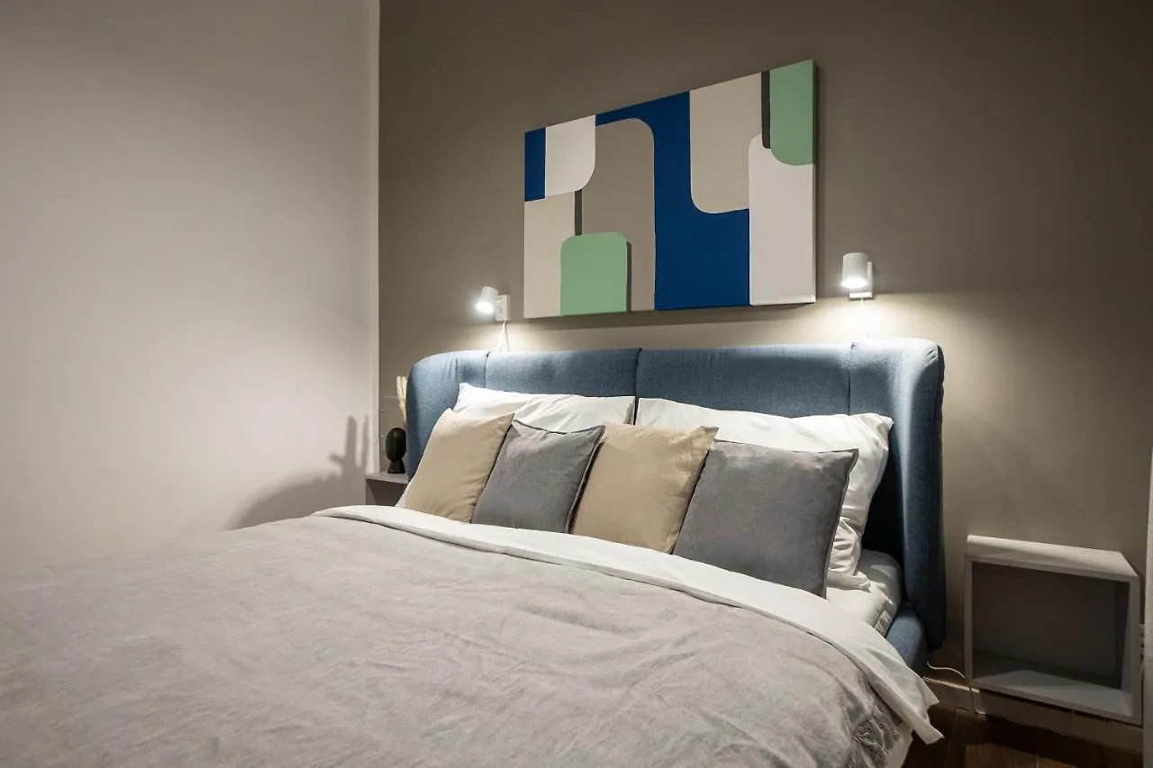 Spacious Cosy Apartment With A Balcony And A King-Size Bed 15 Minutes Away From Stephansdom فيينا 0*,